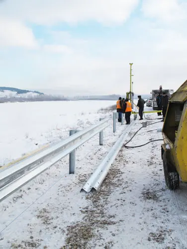 Копер ППМ 5-150 для забивки дорожного ограждения барьерного типа